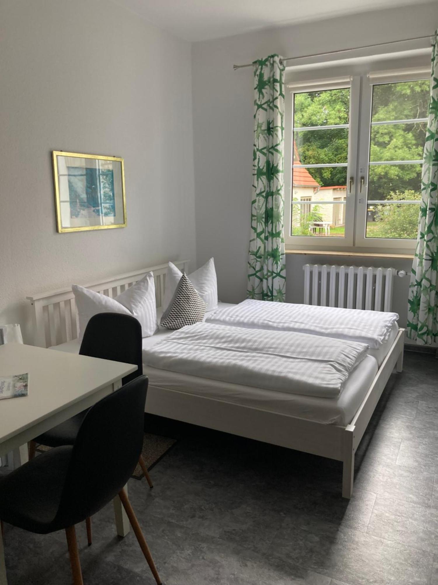Haus Brandenburg Aparthotel Stechlin Exterior photo